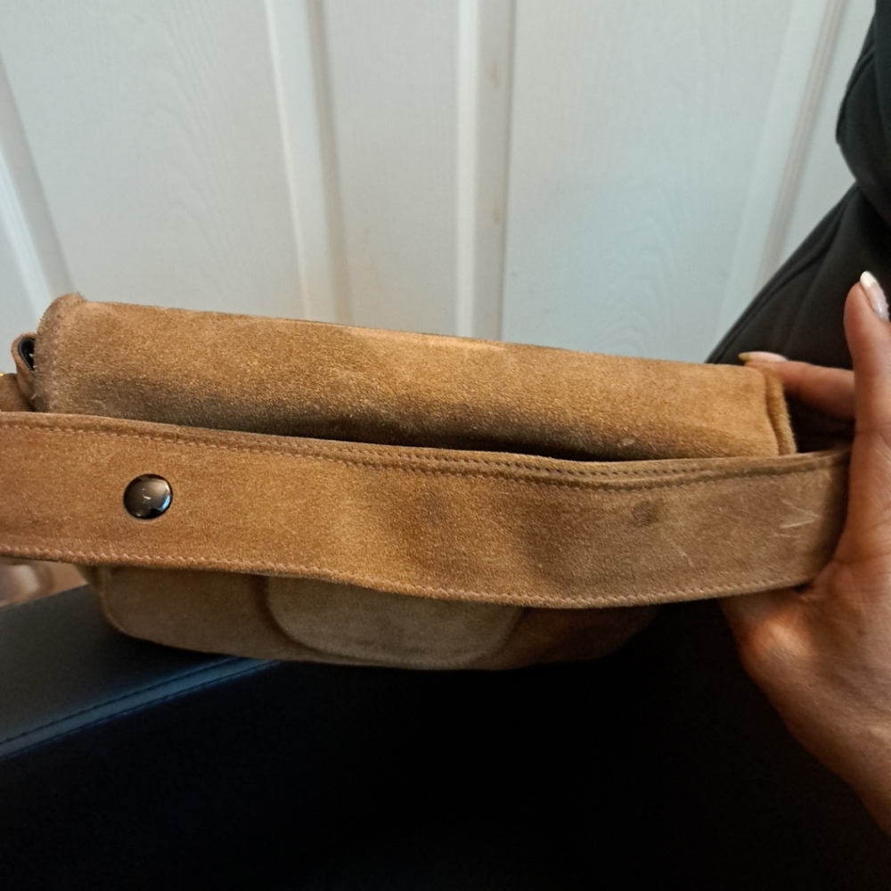 Vintage Yvonne Boutique Camel Colored Suede bag - Picture 15 of 16
